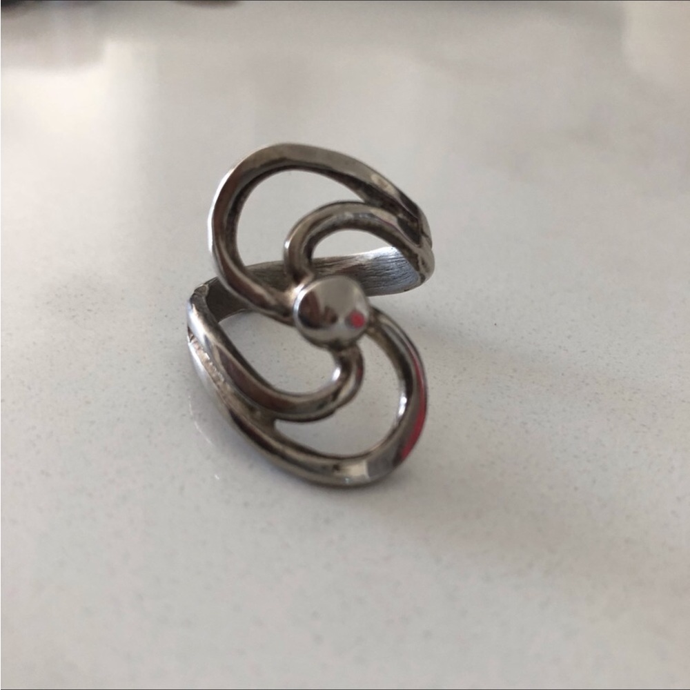 Silver tone statement ring - Picture 3 of 5